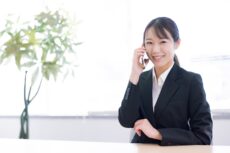 【2026年版】永住申請と転職｜勤続年数が短いと不利？審査ポイントと許可率を上げる対策