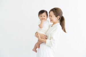 【国際結婚・再婚】外国人配偶者の連れ子を呼び寄せたい！ビザ申請の基本と注意点